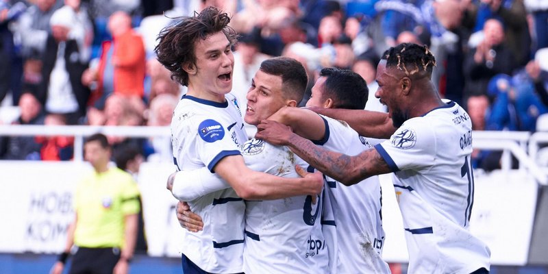 Danila Kozlov có thể đối đầu với Việt Nam 2 lần? 4 Danila Kozlov được coi là “Thần đồng” của bóng đá Nga thời điểm hiện tại