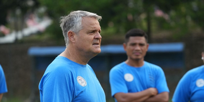 HLV Albert Capellas: Lùm Xùm Hậu Thua Trận Tại AFF Cup 5 Albert Capellas nâng tầm lối chơi của Philippines tại AFF Cup 2024